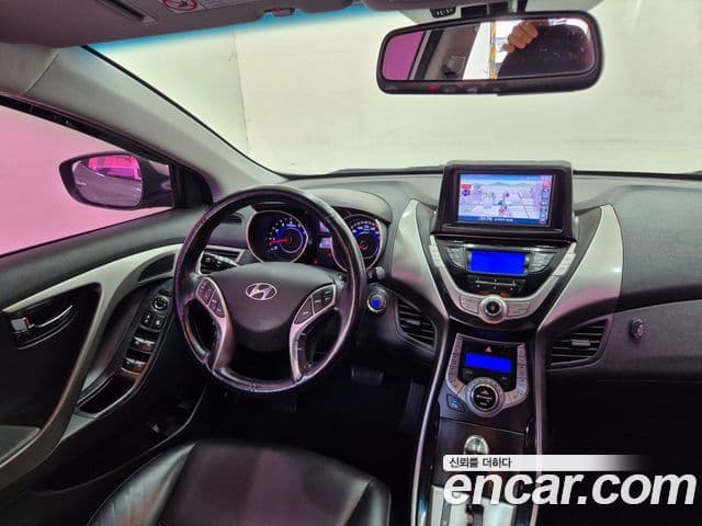 Hyundai Avante MD Modern, 2013 10