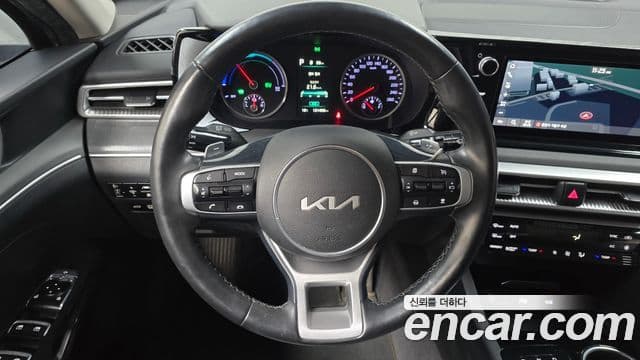 Kia K5 гибрид 3세대 Prestige, 2022 13