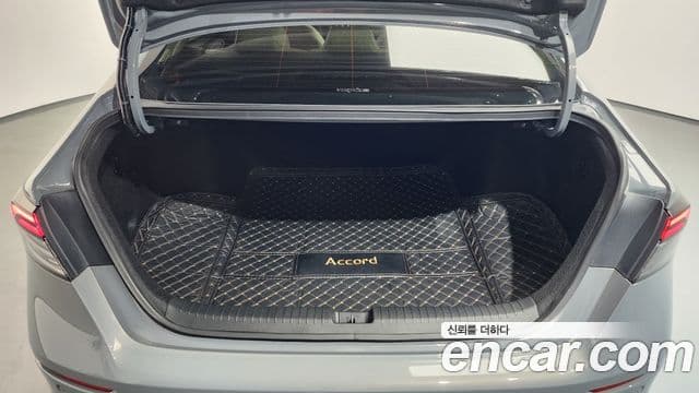 Honda Accord 11세대 2.0 гибрид Туринг (Touring), 2023 20