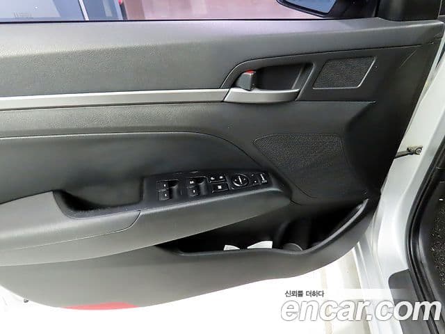 Hyundai Avante AD 1.6 GDI Smart, 2017 16