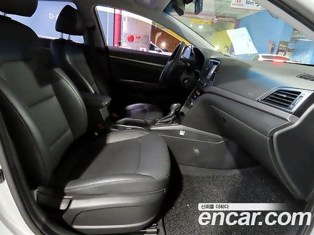 Hyundai Avante AD 1.6 GDI Smart, 2017 19