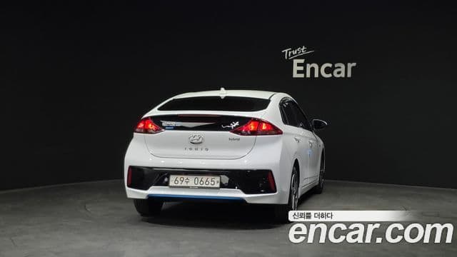 Hyundai Ioniq гибрид, 2016 4