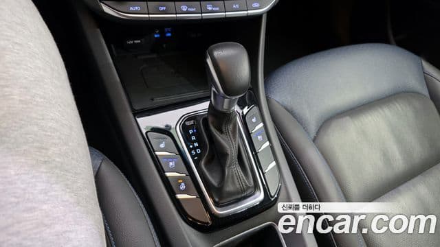 Hyundai Ioniq гибрид, 2016 9