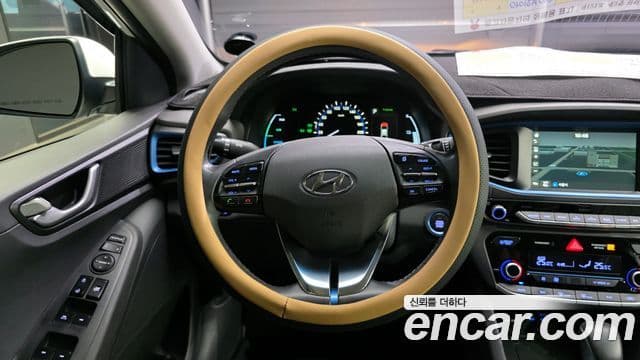 Hyundai Ioniq гибрид, 2016 13