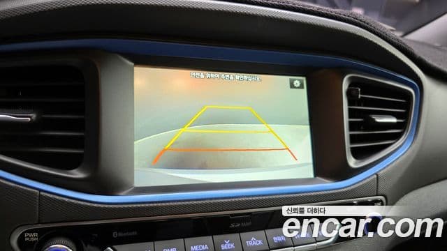 Hyundai Ioniq гибрид, 2016 17