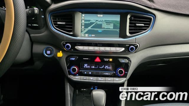 Hyundai Ioniq гибрид, 2016 18