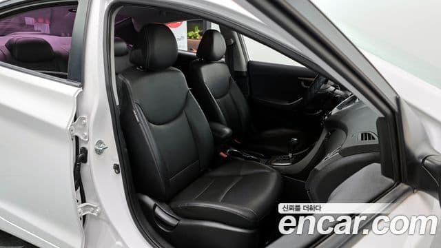 Hyundai Avante MD M16 GDI Smart, 2013 10