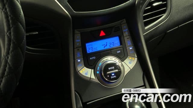 Hyundai Avante MD M16 GDI Smart, 2013 19