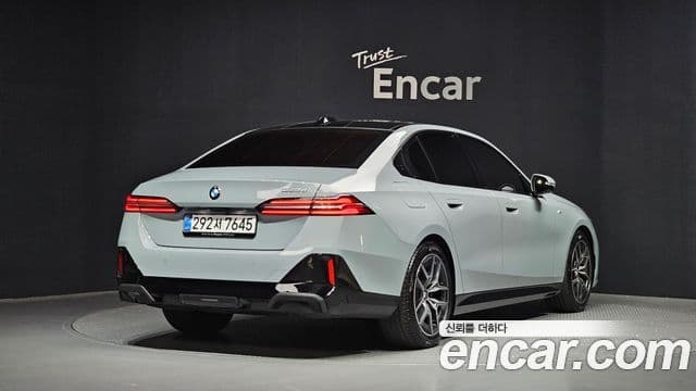 BMW 5시리즈 (G60) 523d M Sport, 2025 2