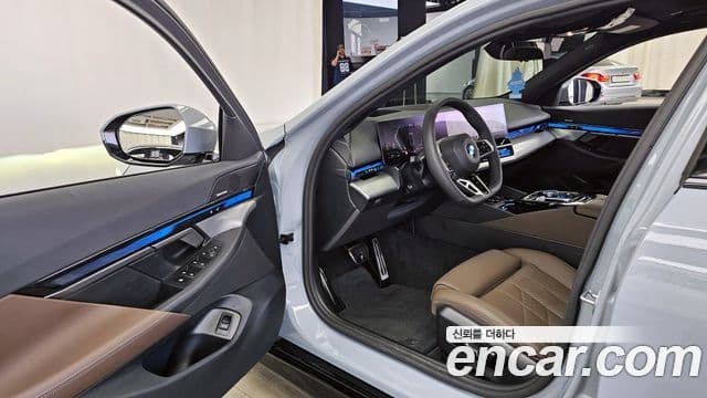 BMW 5시리즈 (G60) 523d M Sport, 2025 10