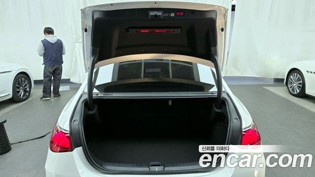 Mercedes-Benz E-класс W214 AMG Line, 2026 20