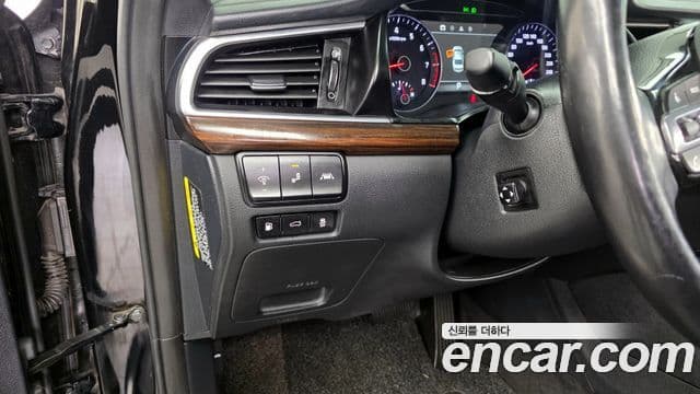 Kia All New K7 3.0 LPI Prestige (арендный автомобиль), 2018 16