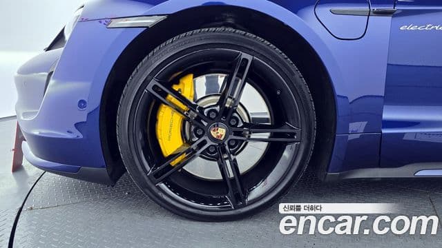 Porsche 타이칸 турбо, 2021 все фото