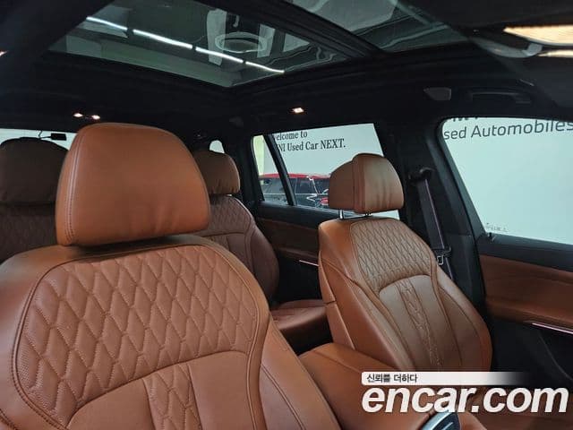 BMW X7 (G07) M60i xDrive M Sport 6인승, 2025 14