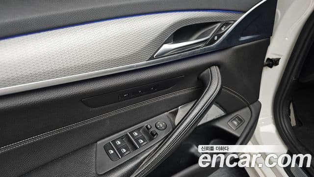 BMW 5시리즈 (G30) 520d M Sport, 2017 17