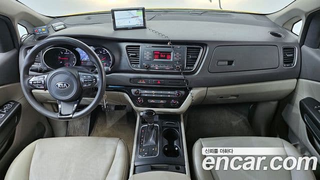 Kia All New Carnival 11인승 Children Escort Vehicle, 2015 7