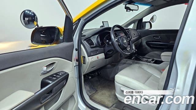 Kia All New Carnival 11인승 Children Escort Vehicle, 2015 11