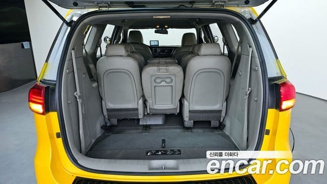 Kia All New Carnival 11인승 Children Escort Vehicle, 2015 20