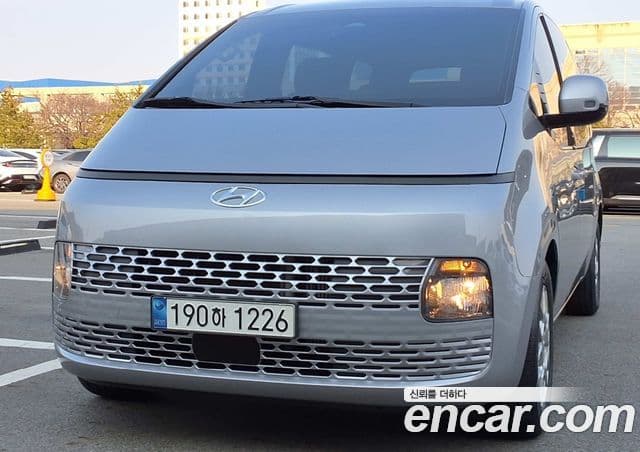 Hyundai Staria Modern, 2023 1