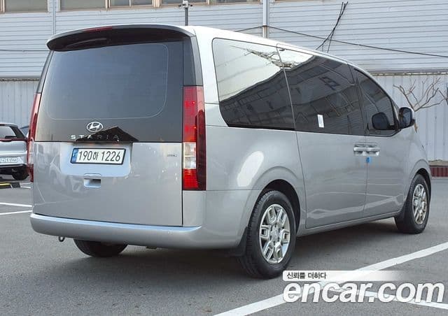 Hyundai Staria Modern, 2023 6