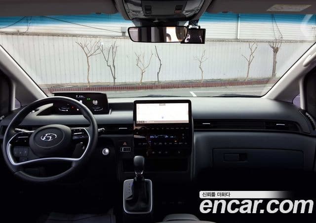 Hyundai Staria Modern, 2023 10