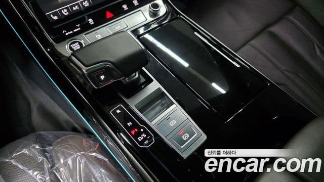 Audi A8 (D5) 55 TFSI Quattro LWB, 2021 15