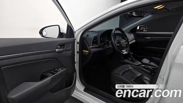 Hyundai Avante AD Modern, 2016 11