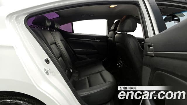 Hyundai Avante AD Modern, 2016 12