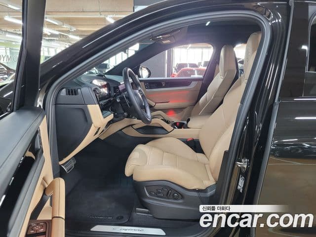 Porsche Cayenne (PO536) 3.0 купе, 2026 10
