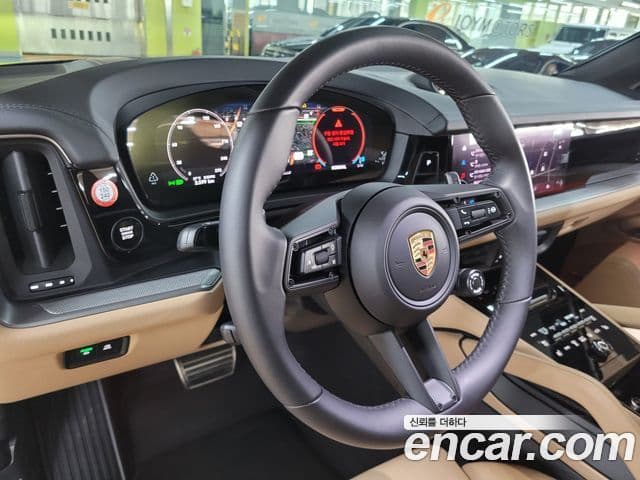 Porsche Cayenne (PO536) 3.0 купе, 2026 12