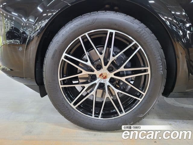 Porsche Cayenne (PO536) 3.0 купе, 2026 18