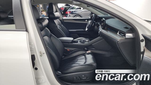 Kia K5 3세대 Signature, 2020 11