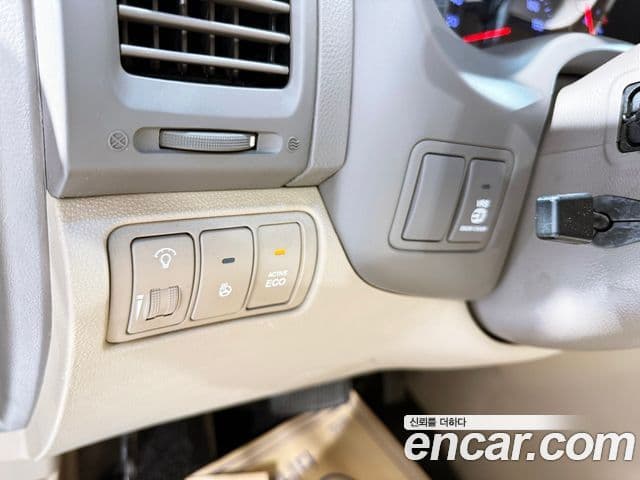 Kia Carnival R люксовая версия, 2013 10