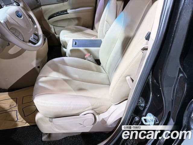 Kia Carnival R люксовая версия, 2013 18