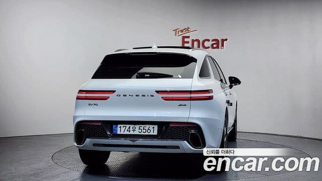 Genesis GV70, 2023 4
