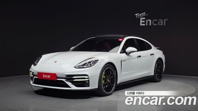 Porsche Panamera (971) 2.9 AWD E-гибрид Platinum Edition, 2023 1
