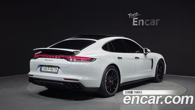 Porsche Panamera (971) 2.9 AWD E-гибрид Platinum Edition, 2023 2