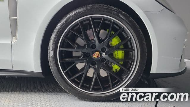 Porsche Panamera (971) 2.9 AWD E-гибрид Platinum Edition, 2023 все фото