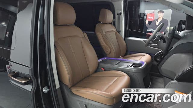 Hyundai Staria Inspiration, 2025 10