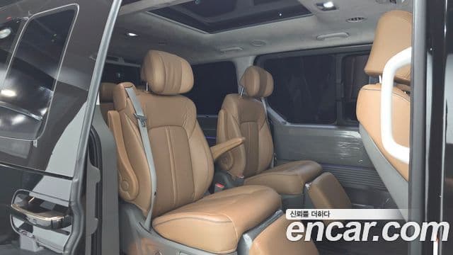 Hyundai Staria Inspiration, 2025 11