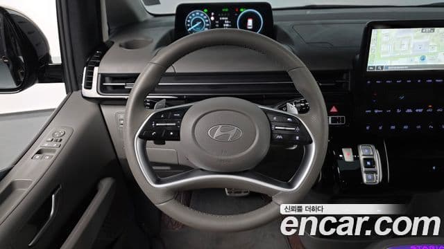 Hyundai Staria Inspiration, 2025 13