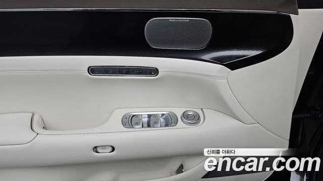 Genesis G90 (RS4) бензин 3.5 турбо AWD, 2023 18