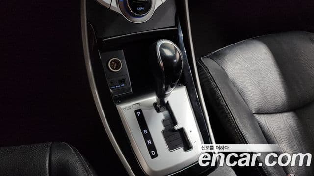 Hyundai Avante MD Premier, 2012 9