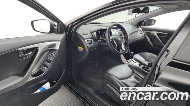 Hyundai Avante MD Premier, 2012 10