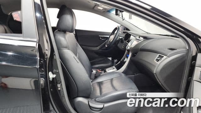 Hyundai Avante MD Premier, 2012 11