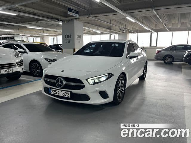 Mercedes-Benz A-класс W177 A200d седан, 2021 2