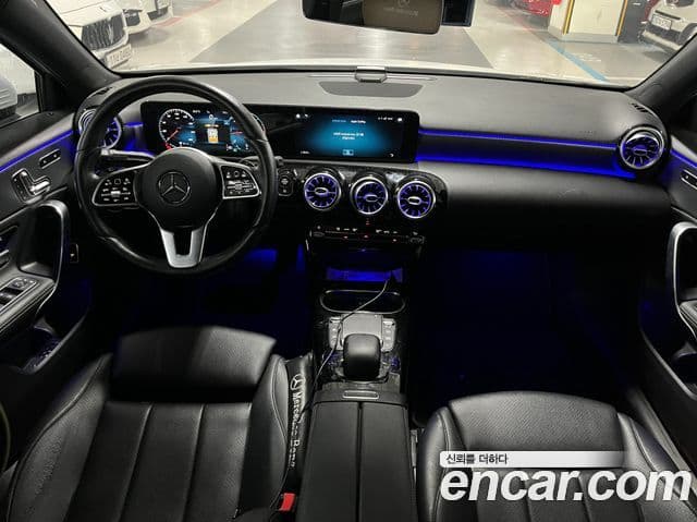 Mercedes-Benz A-класс W177 A200d седан, 2021 8