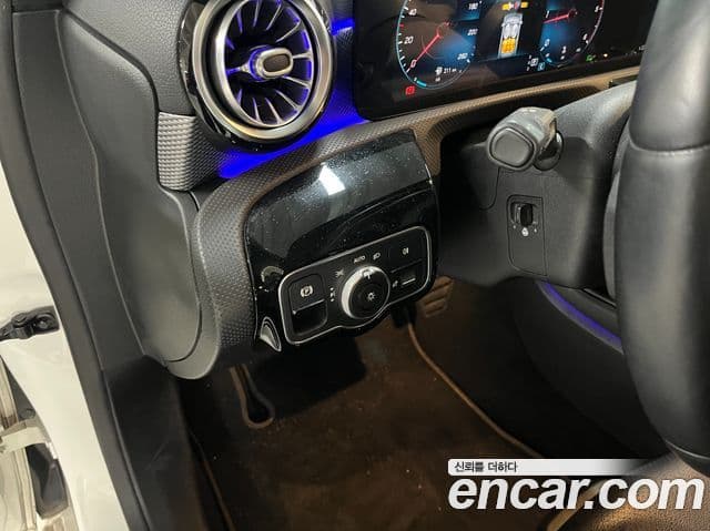 Mercedes-Benz A-класс W177 A200d седан, 2021 14