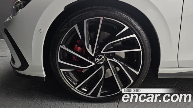 Volkswagen Гольф 8세대 2.0 GTI, 2024 все фото