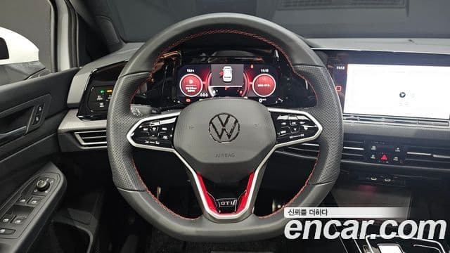 Volkswagen Гольф 8세대 2.0 GTI, 2024 13